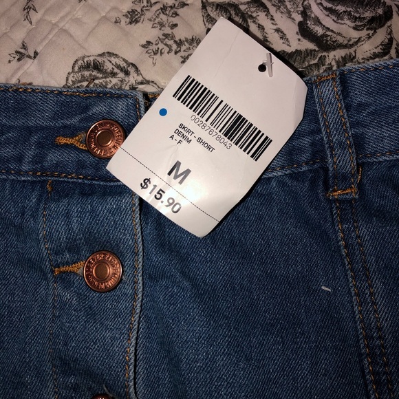 NWT DENIM SKIRT - Picture 1 of 2